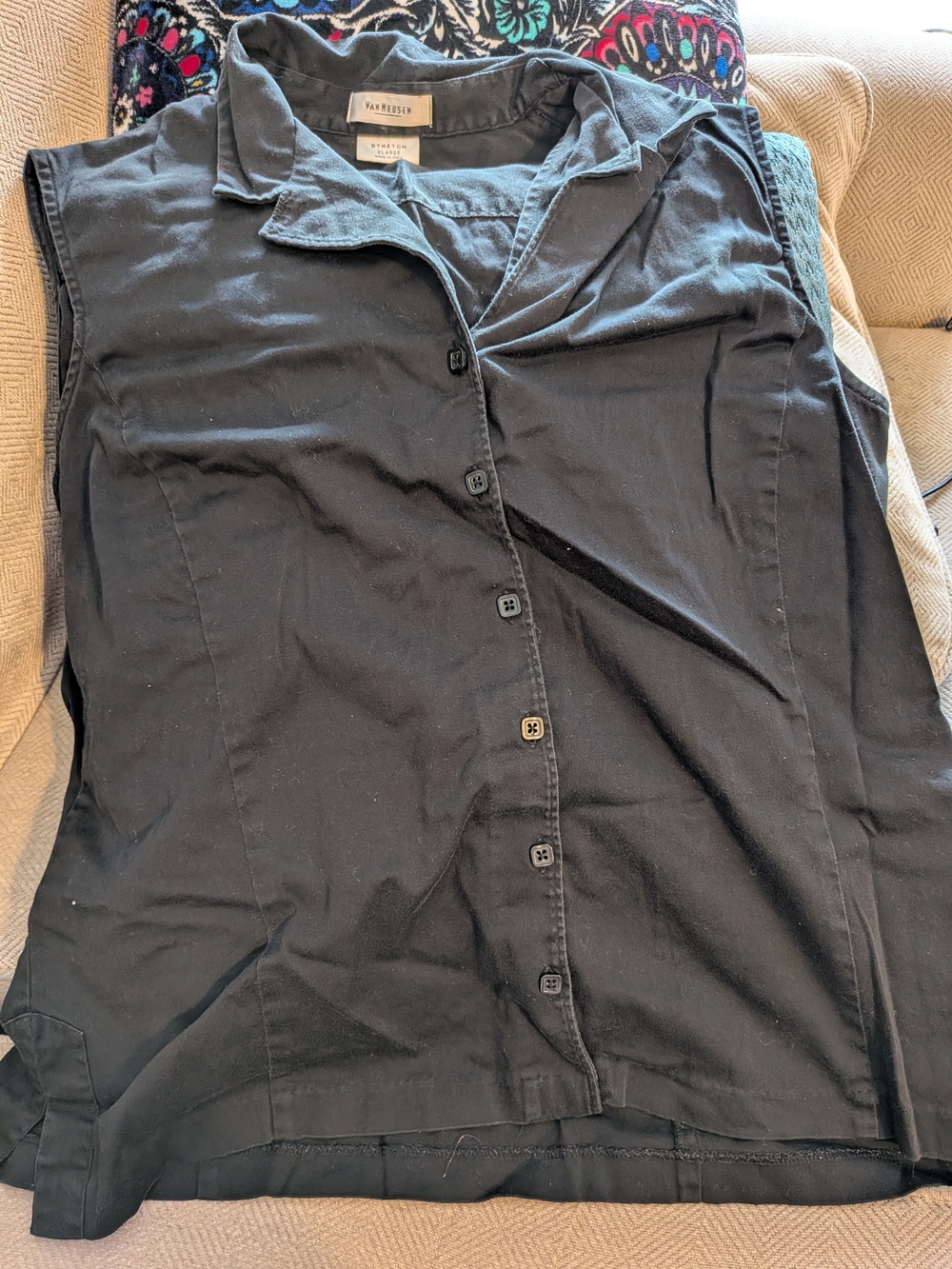 Van Heusen Sleeveless Button-Down Shirt in Black - Picture 3 of 7